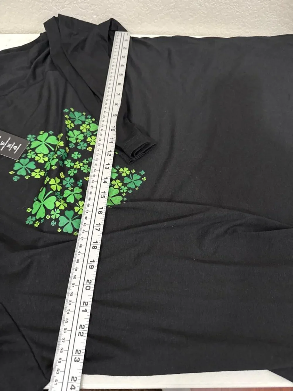 Yoplanet Shirt Womens 3XL Black Green Shamrock Design
